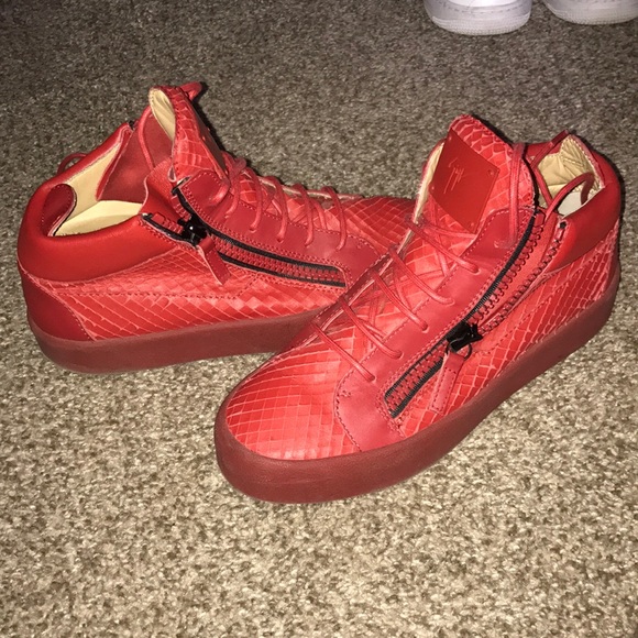 all red giuseppe